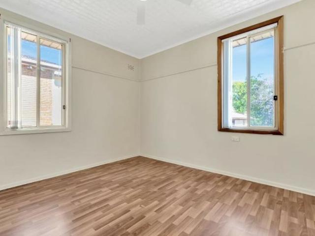 House for rent in Mays Hill, Sydney