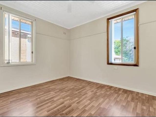House for rent in Mays Hill, Sydney