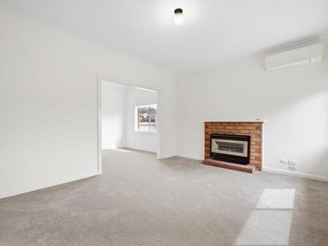 House for rent in Oakleigh East, Melbourne
