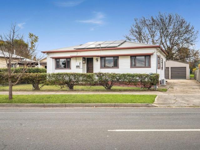 House for sale in Brisbane Grove, New South Wales