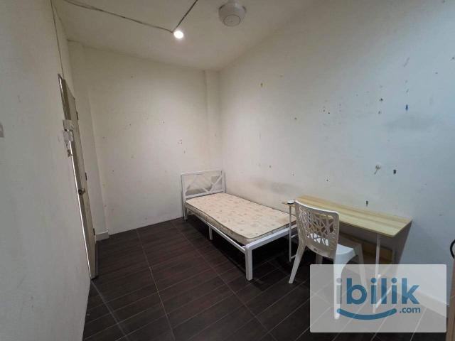 Room for rent in Petaling, Alam Impian