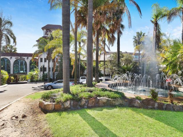 Apartment for rent in Lower North Shore, Sydney