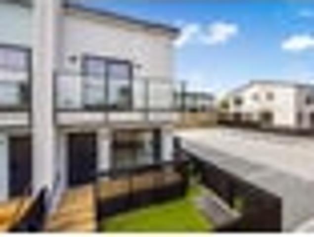 Townhouse for sale in East Tamaki