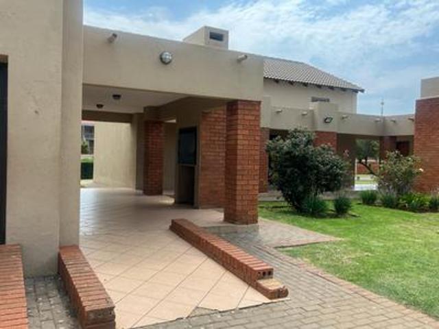 Apartment for sale in Akasia, Gauteng
