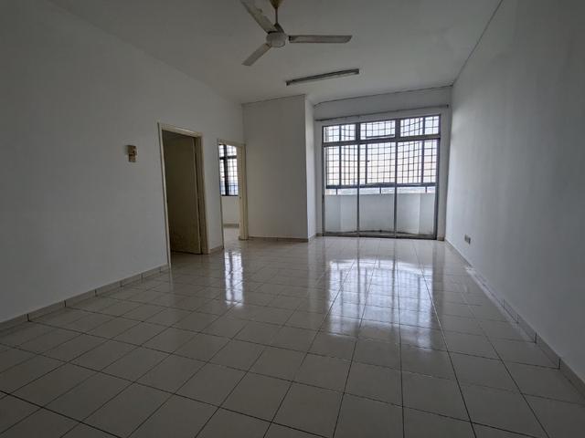 Apartment for sale in Petaling, Damansara Damai