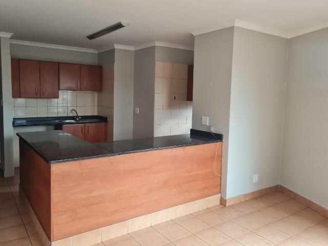 Apartment for rent in Johannesburg Ward 9, Lenasia