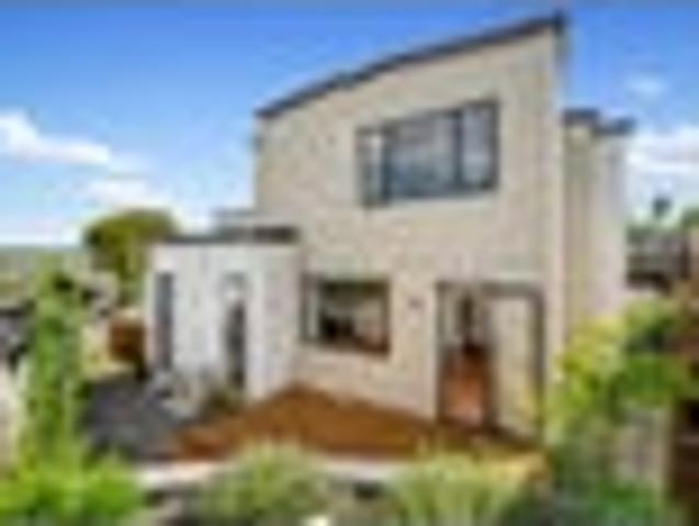 Townhouse for sale in Howick, Oroua County