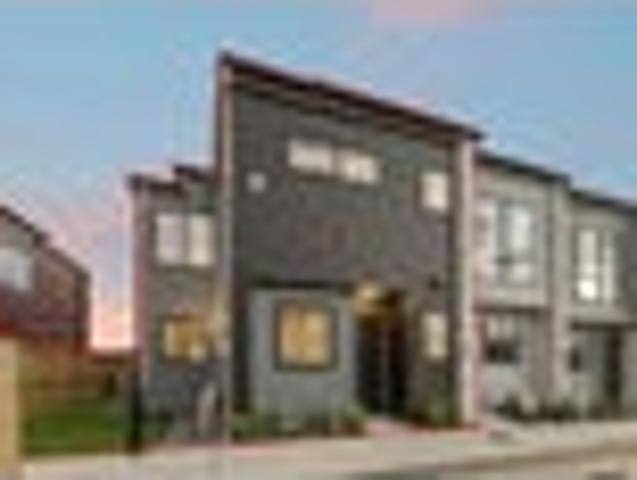 Townhouse for sale in Glen Innes