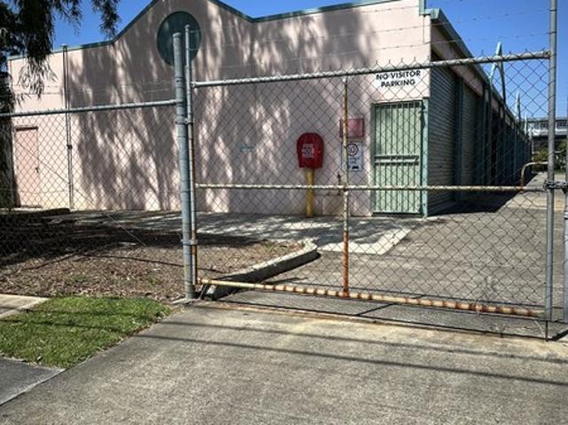 Warehouse for rent in Toombul, Queensland