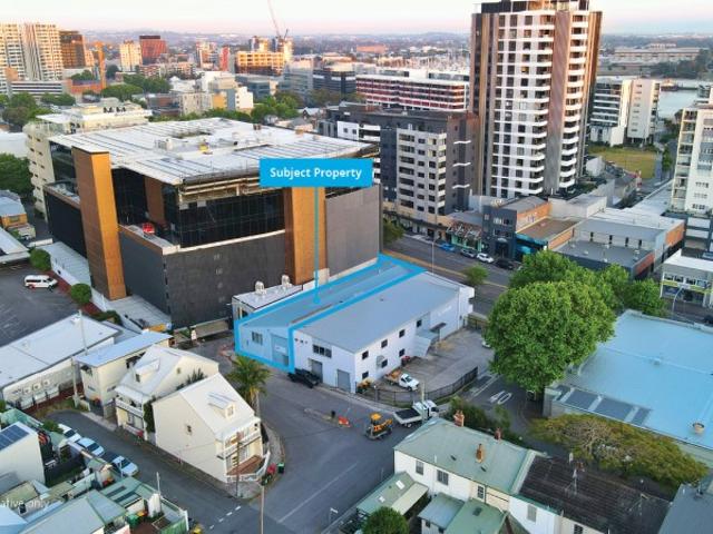 Office for rent in Newcastle, Newcastle-Maitland