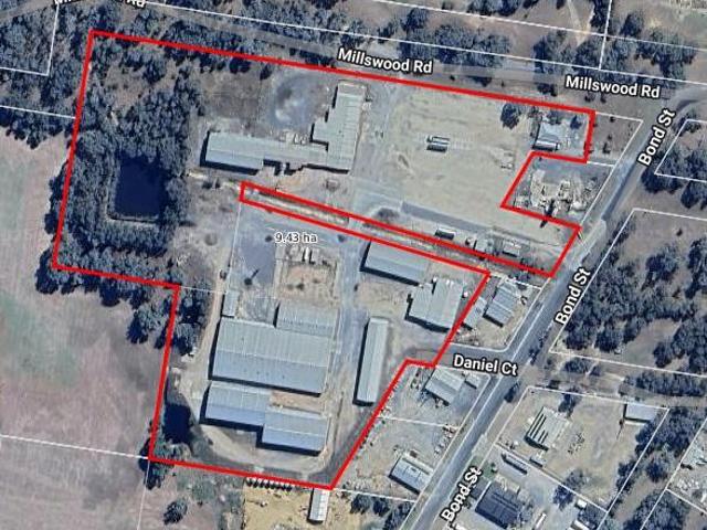 Warehouse for rent in Holbrook, New South Wales