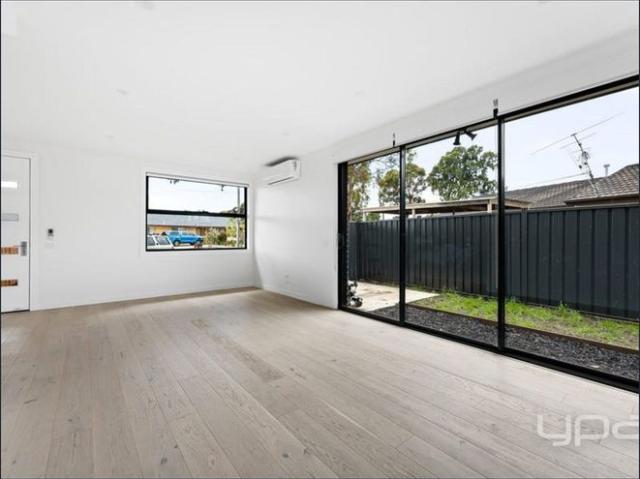 Townhouse for rent in Camerons Creek, Victoria