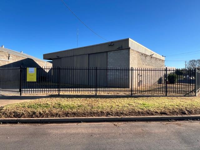 Warehouse for rent in Mooreville Industrial Estate, Griffith City Council