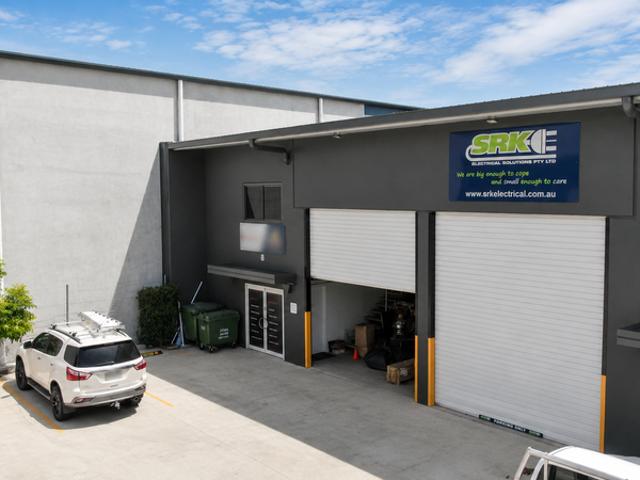 Warehouse for rent in Toombul, Queensland