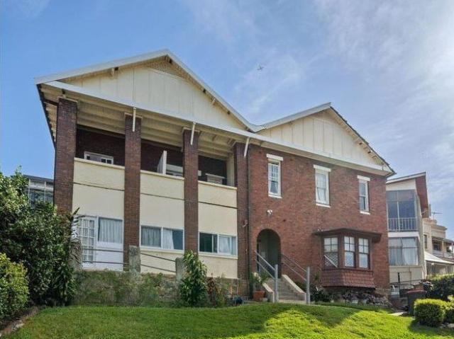 Granny Flat for rent in Lower North Shore, Sydney