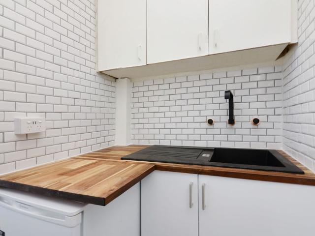 Granny Flat for rent in Five Ways, Sydney