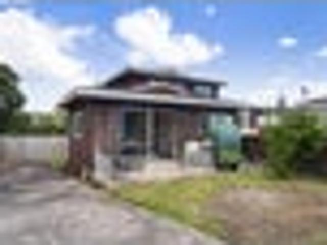 House for sale in Kelston
