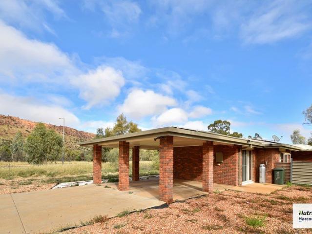 House for sale in Desert Springs, Northern Territory