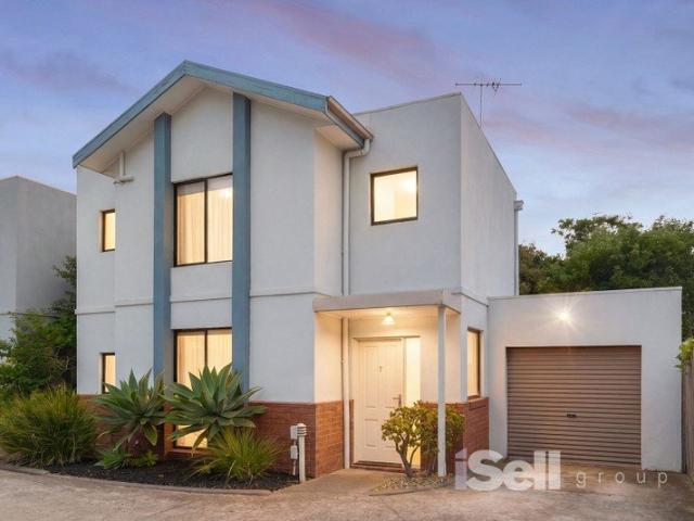 Townhouse for sale in Camerons Creek, Victoria