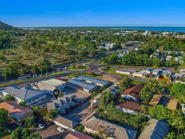 Townhouse for sale in Manunda, Cairns