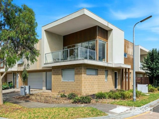 Townhouse for sale in Camerons Creek, Victoria