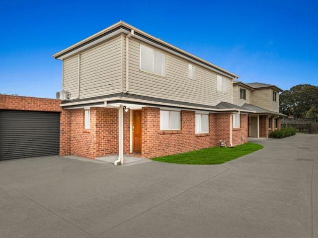 Townhouse for sale in Camerons Creek, Victoria