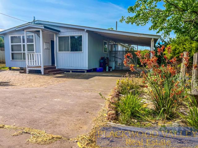 House for sale in Boyup Brook, Western Australia