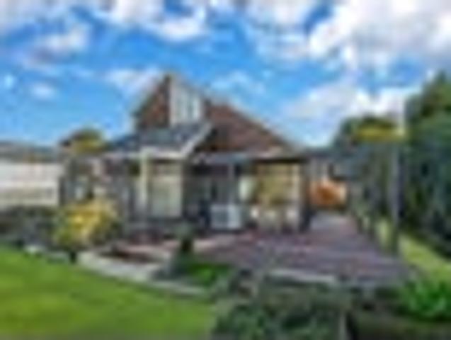 House for sale in Awhitu