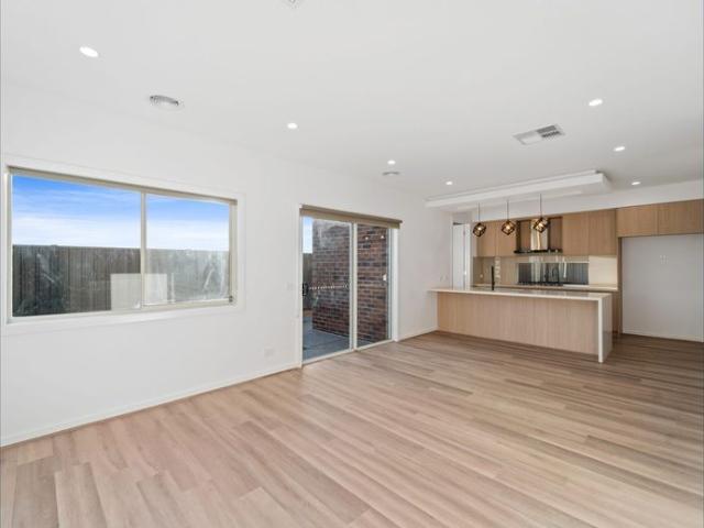 House for rent in Orchard Green, Melbourne