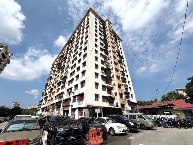 Flat for sale in Petaling Jaya, Petaling