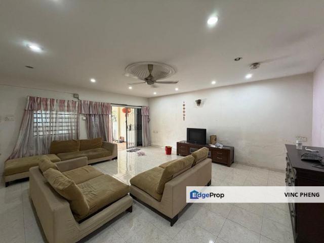 House for rent in Malaka