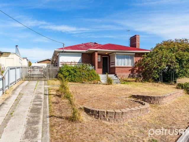 House for sale in Derwent Park