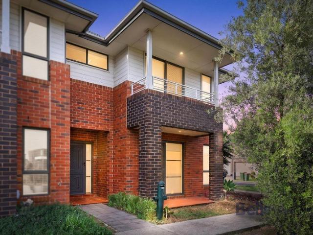 Townhouse for sale in St. Andrews Field, Melbourne