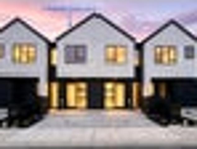 Townhouse for sale in Milldale, Rodney