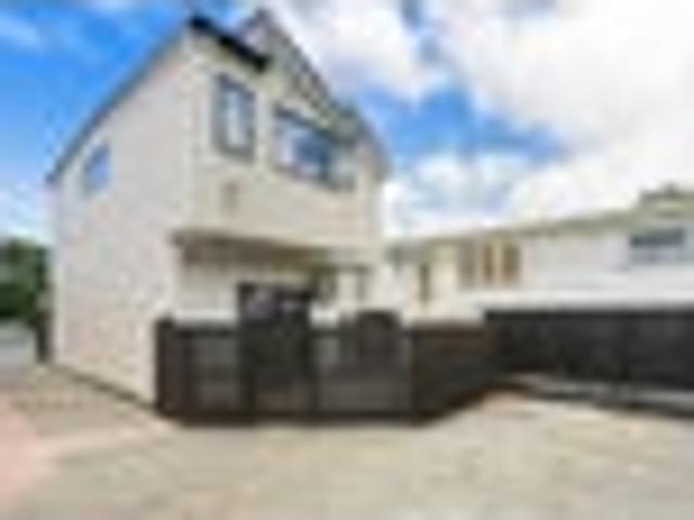 Townhouse for sale in Green Bay
