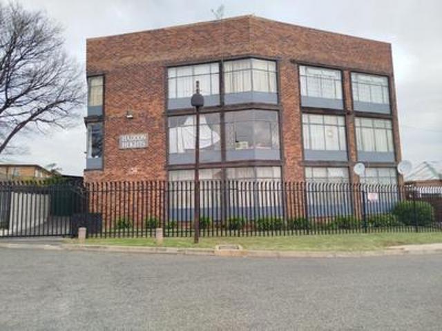 Apartment for sale in Vosloorus, Gauteng