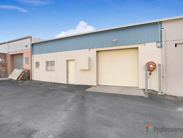Warehouse for rent in Abington, New South Wales