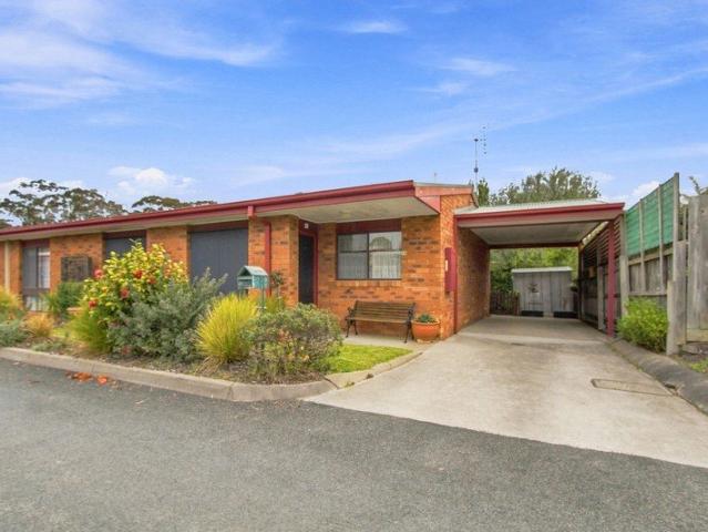 Apartment for sale in Kalimna, Victoria