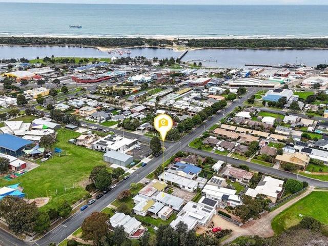 Apartment for sale in Lakes Entrance, Shire of East Gippsland