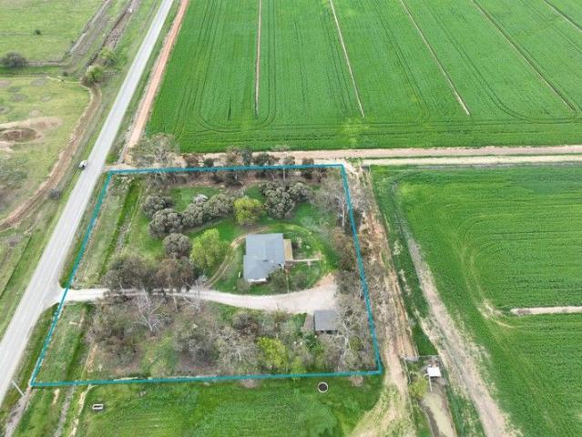Cottage for sale in Yarroweyah, Victoria
