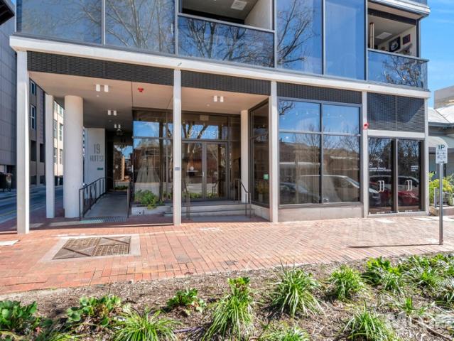 Retail for rent in Adelaide
