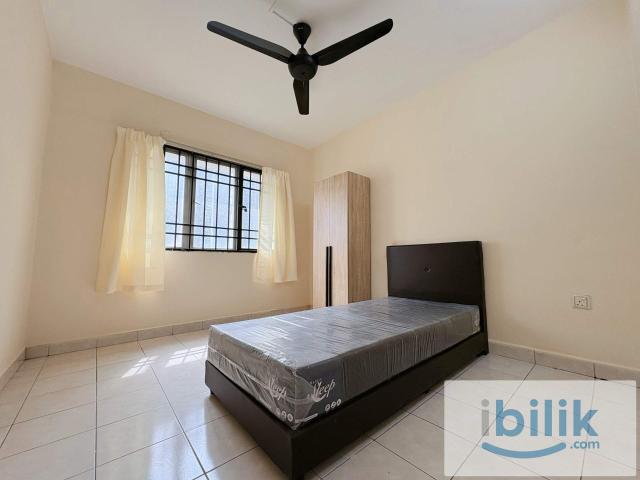Room for rent in Petaling, Damansara Damai