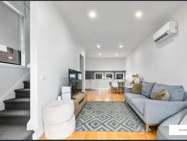 Townhouse for rent in Camerons Creek, Victoria