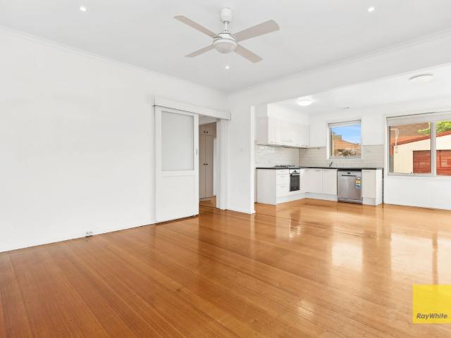 House for sale in Breakwater, Geelong