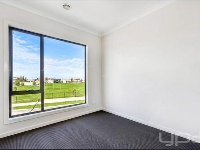Townhouse for rent in Camerons Creek, Victoria