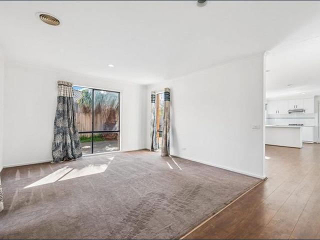House for rent in Cranbourne West, Melbourne