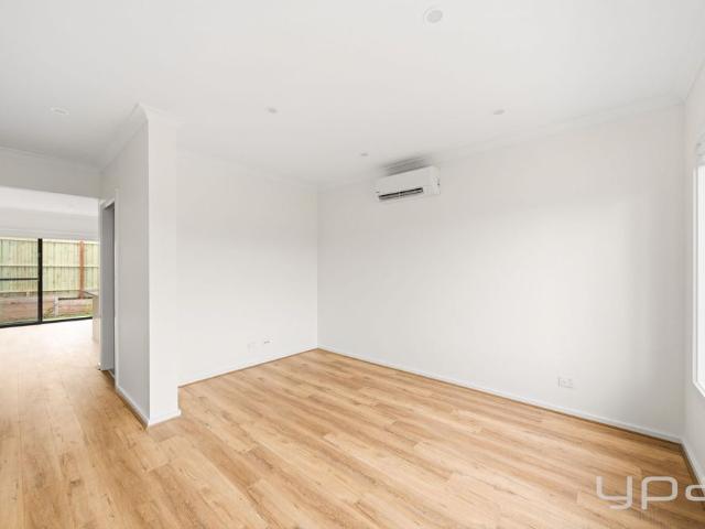 Townhouse for rent in Rathscar West, Victoria