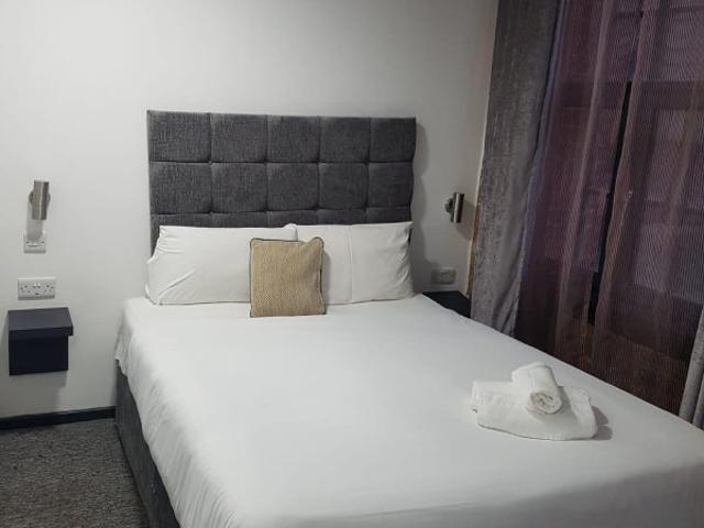 Studio for rent in Haddon, East Midlands