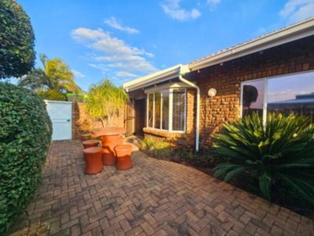 Townhouse for sale in Ekurhuleni, Gauteng