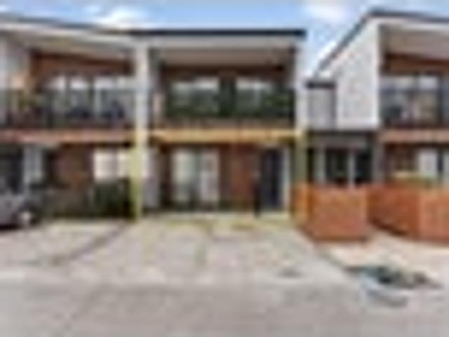 Apartment for sale in Awhitu